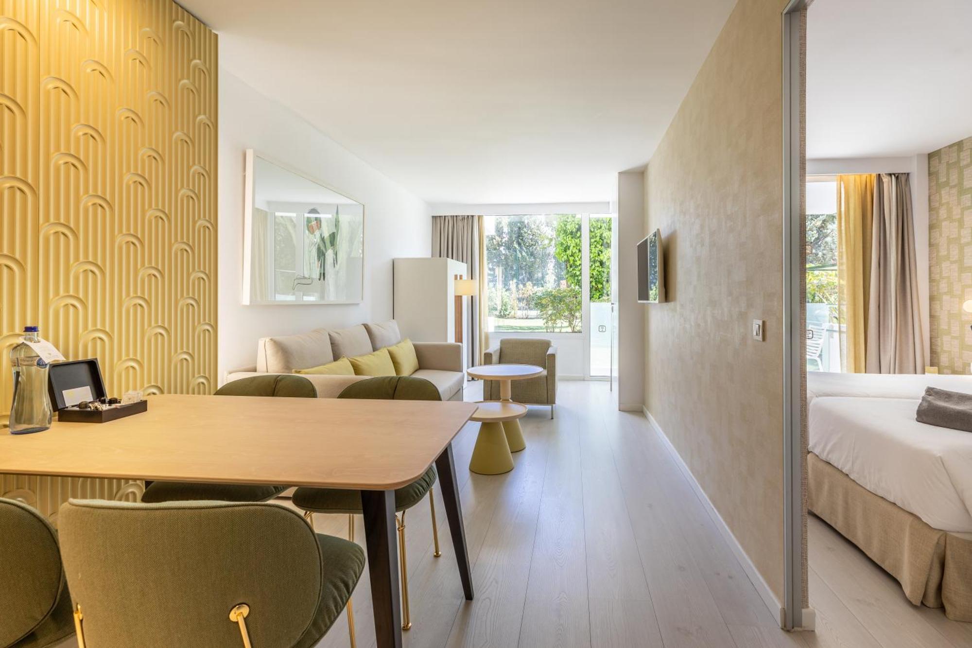 Illa D'or & Club Apts 4* Sup 4* Port de Pollença