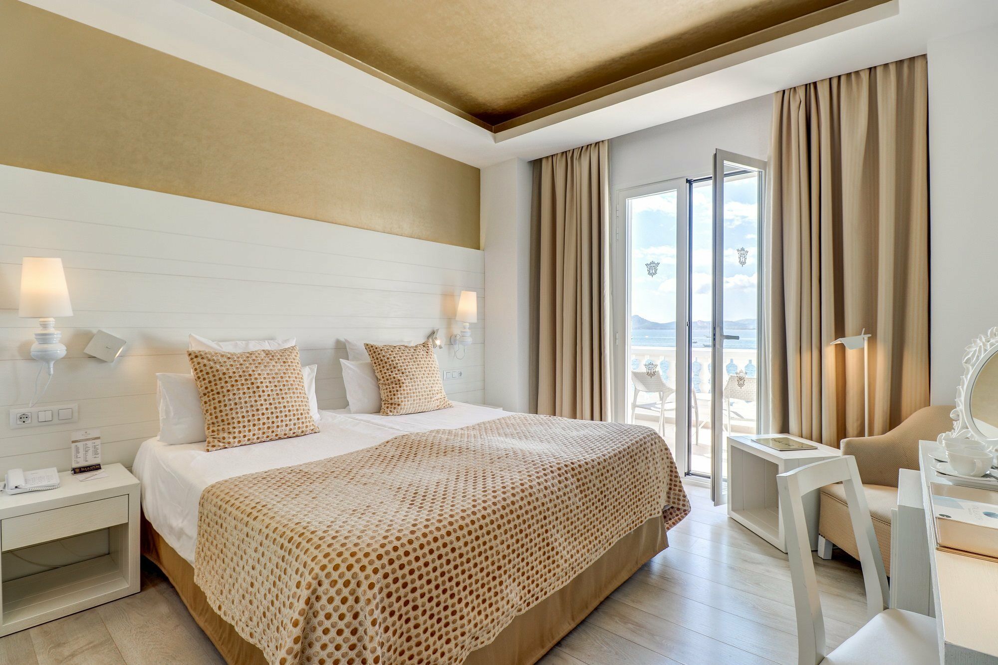 Illa D'or & Club Apts 4* Sup 4* Port de Pollença